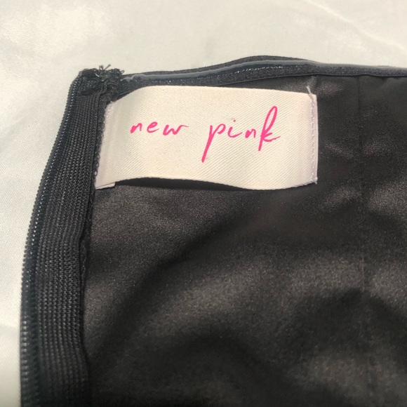 Satin Little Black - Picture 8 of 11